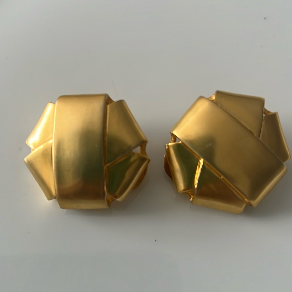 Vintage Gold Clip On Earrings
